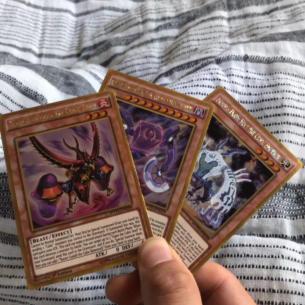 3 Gold Yugioh cards
